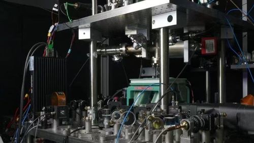 我國首個光量子計算機制造工廠落地深圳，填補全球規?；a空白